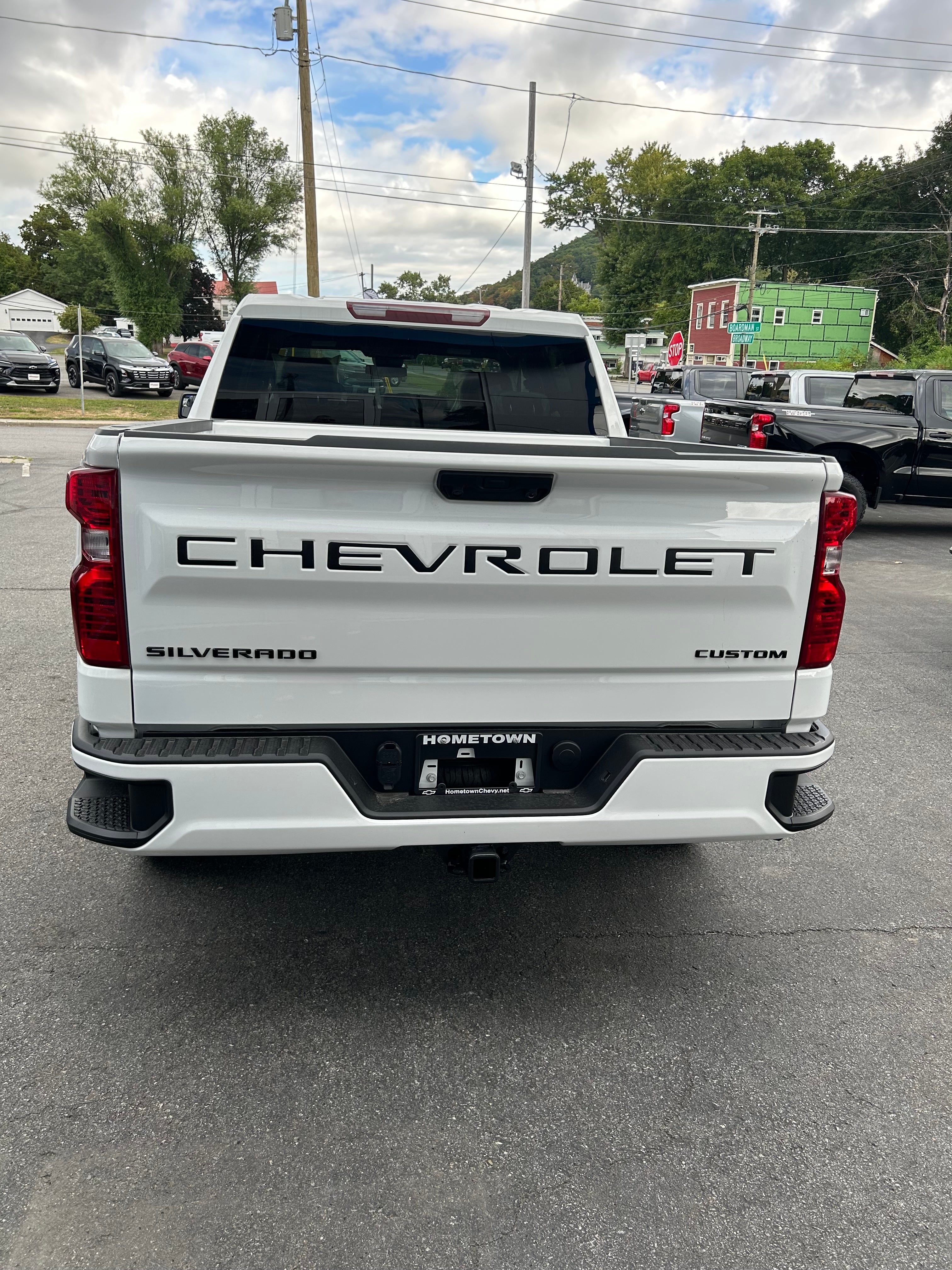 2025 Chevrolet Silverado 1500 Custom