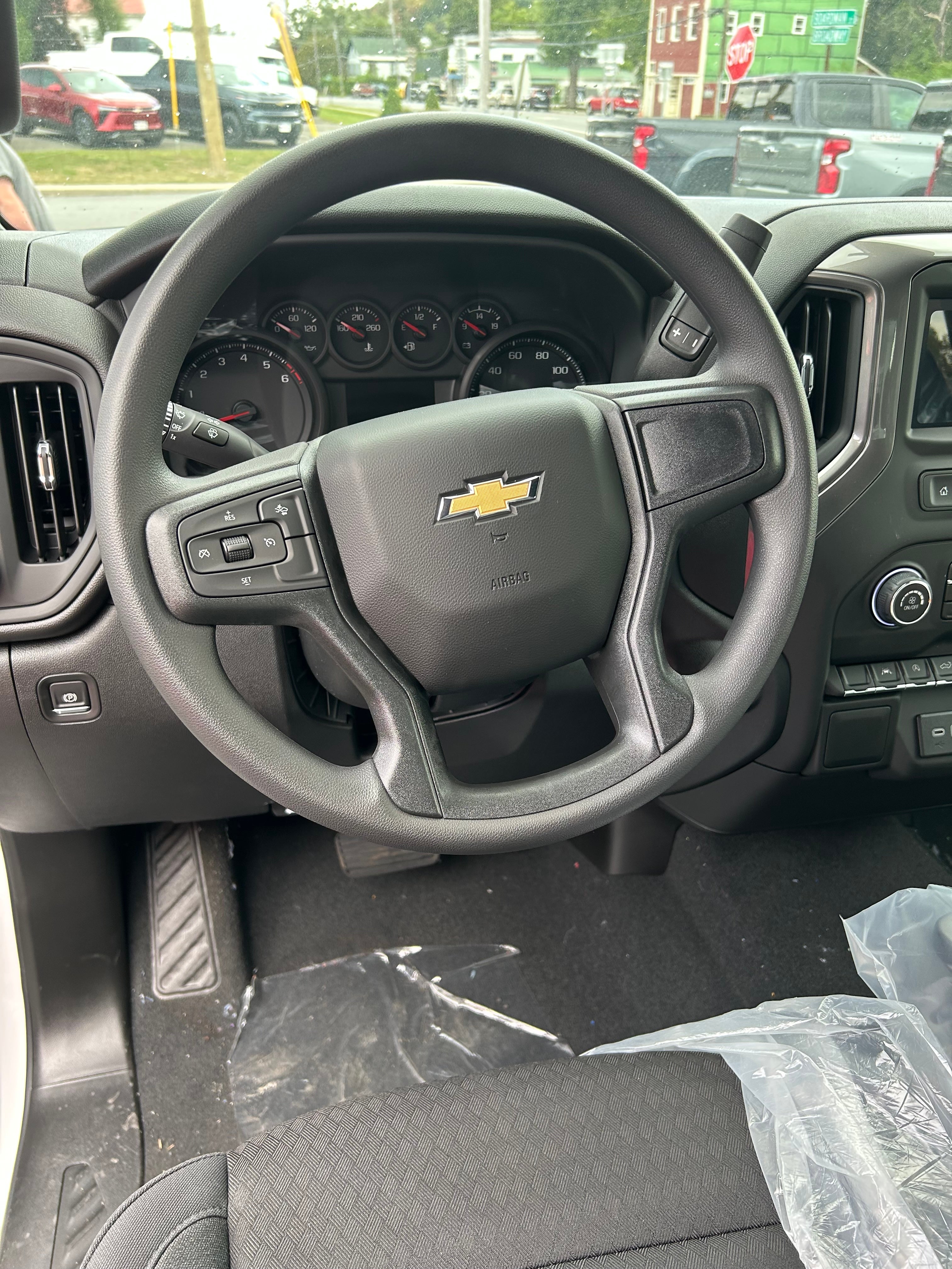 2025 Chevrolet Silverado 1500 Custom