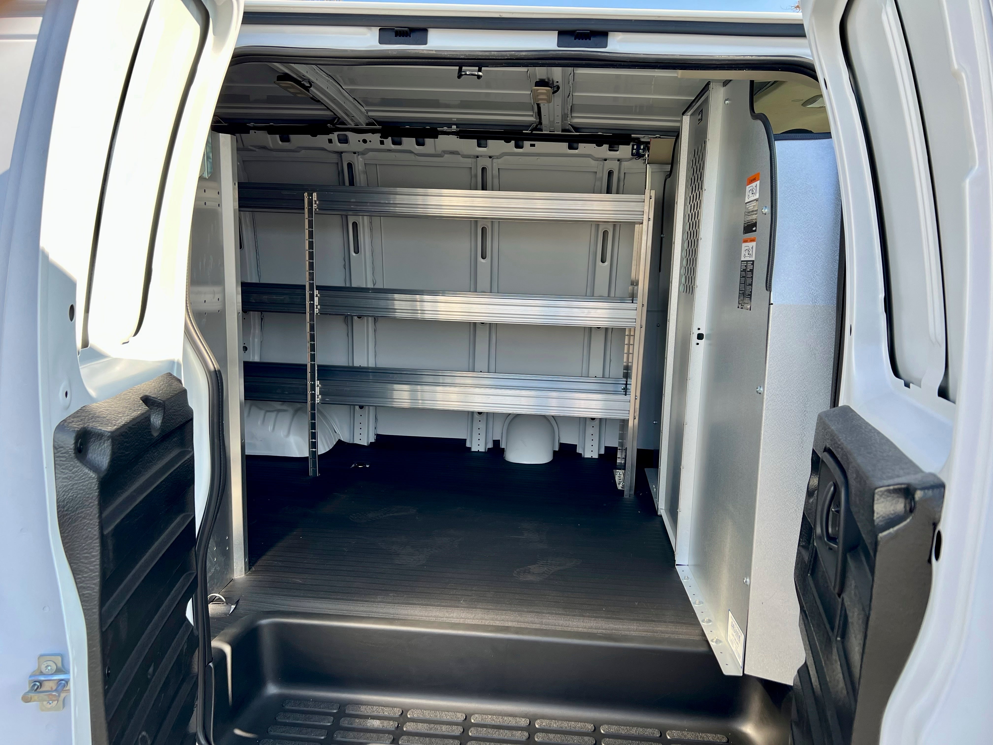 2024 Chevrolet Express Cargo 2500 WT