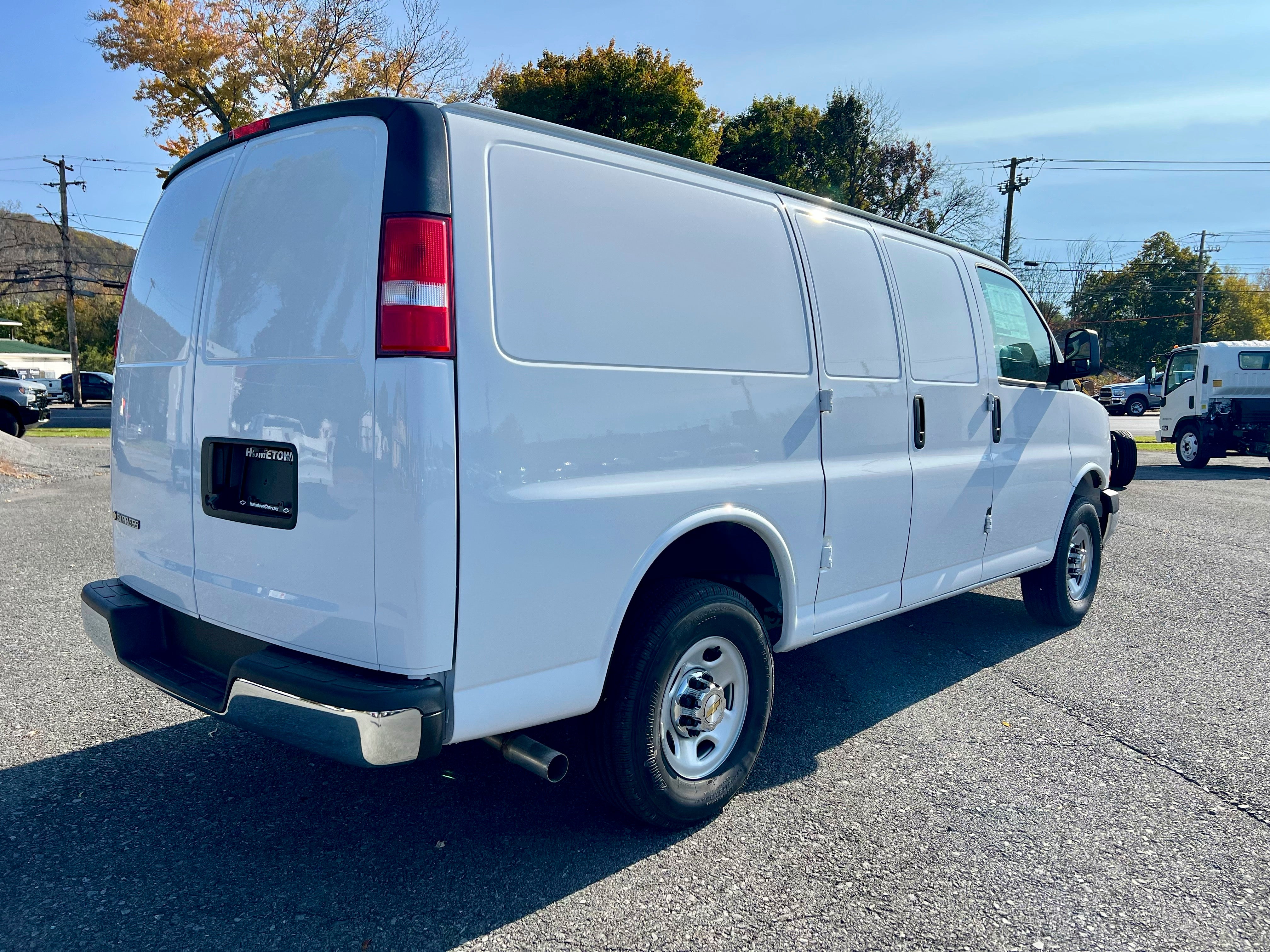 2024 Chevrolet Express Cargo 2500 WT