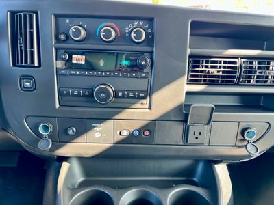 2024 Chevrolet Express Cargo 2500 WT