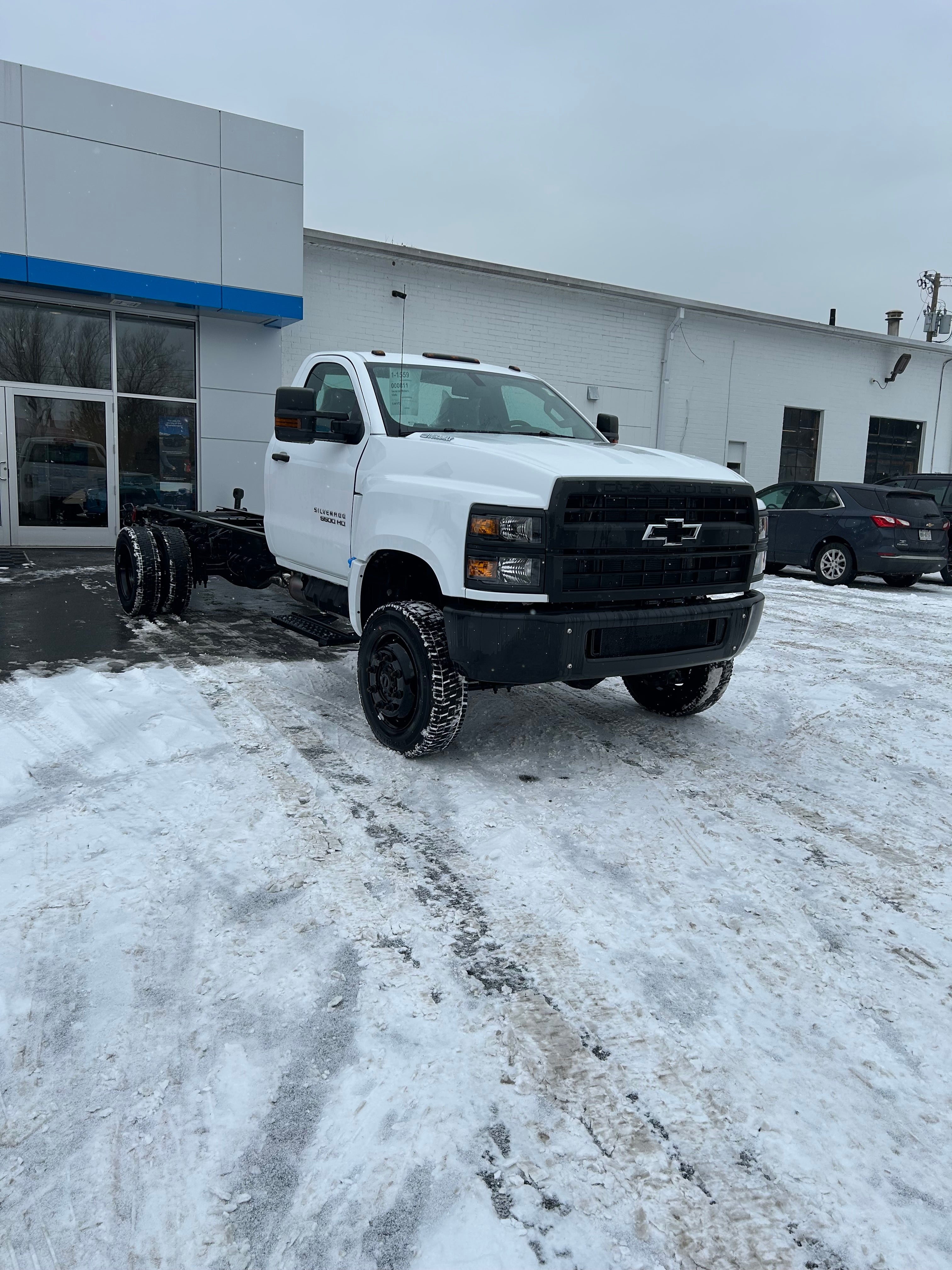 2023 Chevrolet Silverado 5500 HD Work Truck
