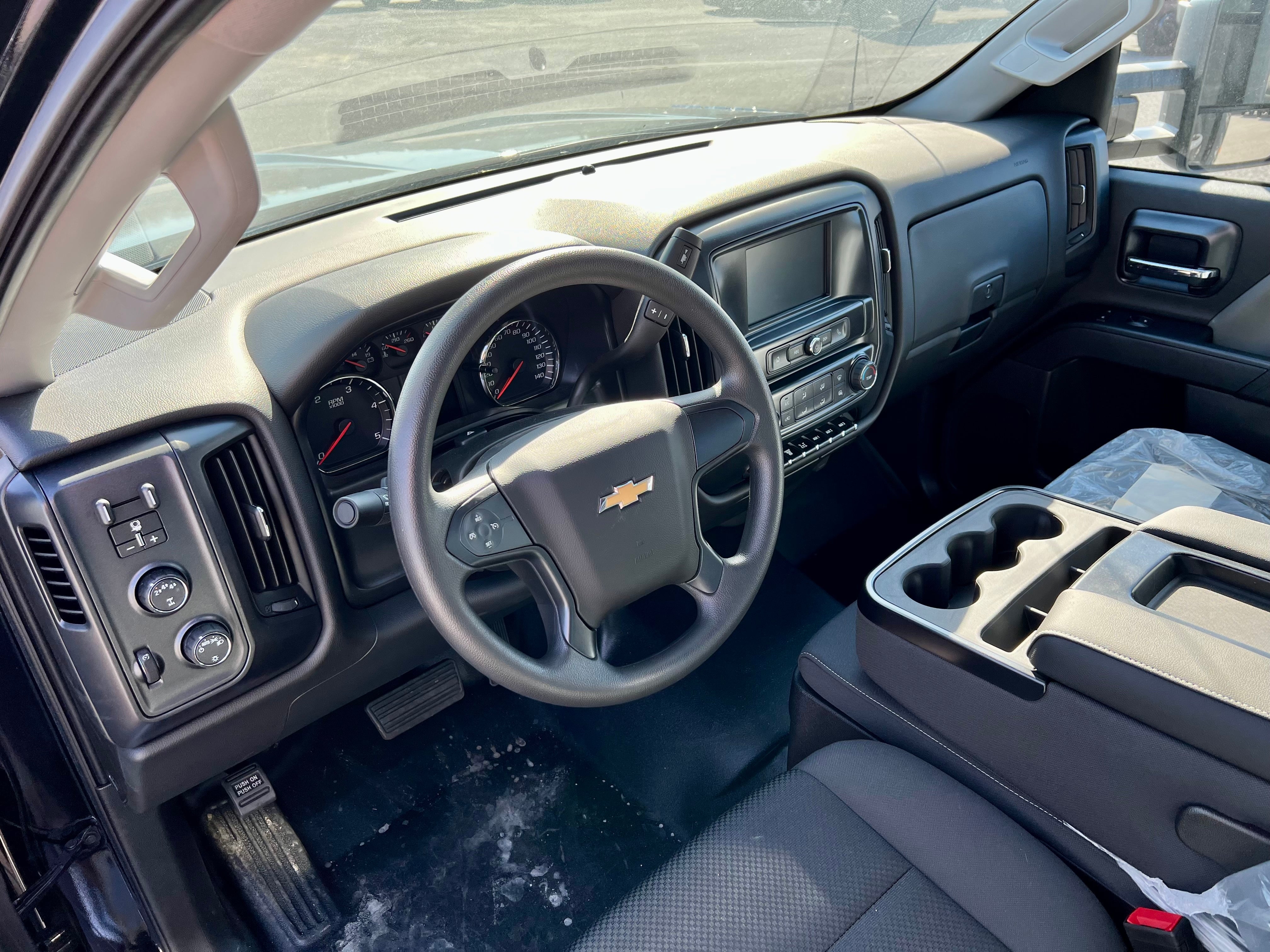 2022 Chevrolet Silverado 5500 HD Work Truck