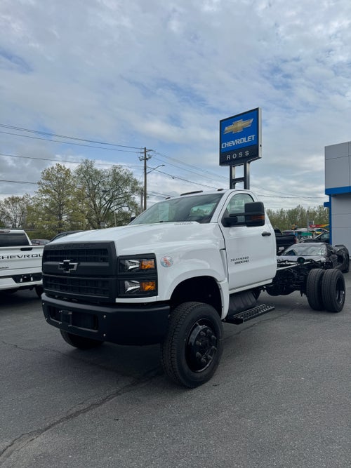 2024 Chevrolet Silverado 5500 HD Work Truck