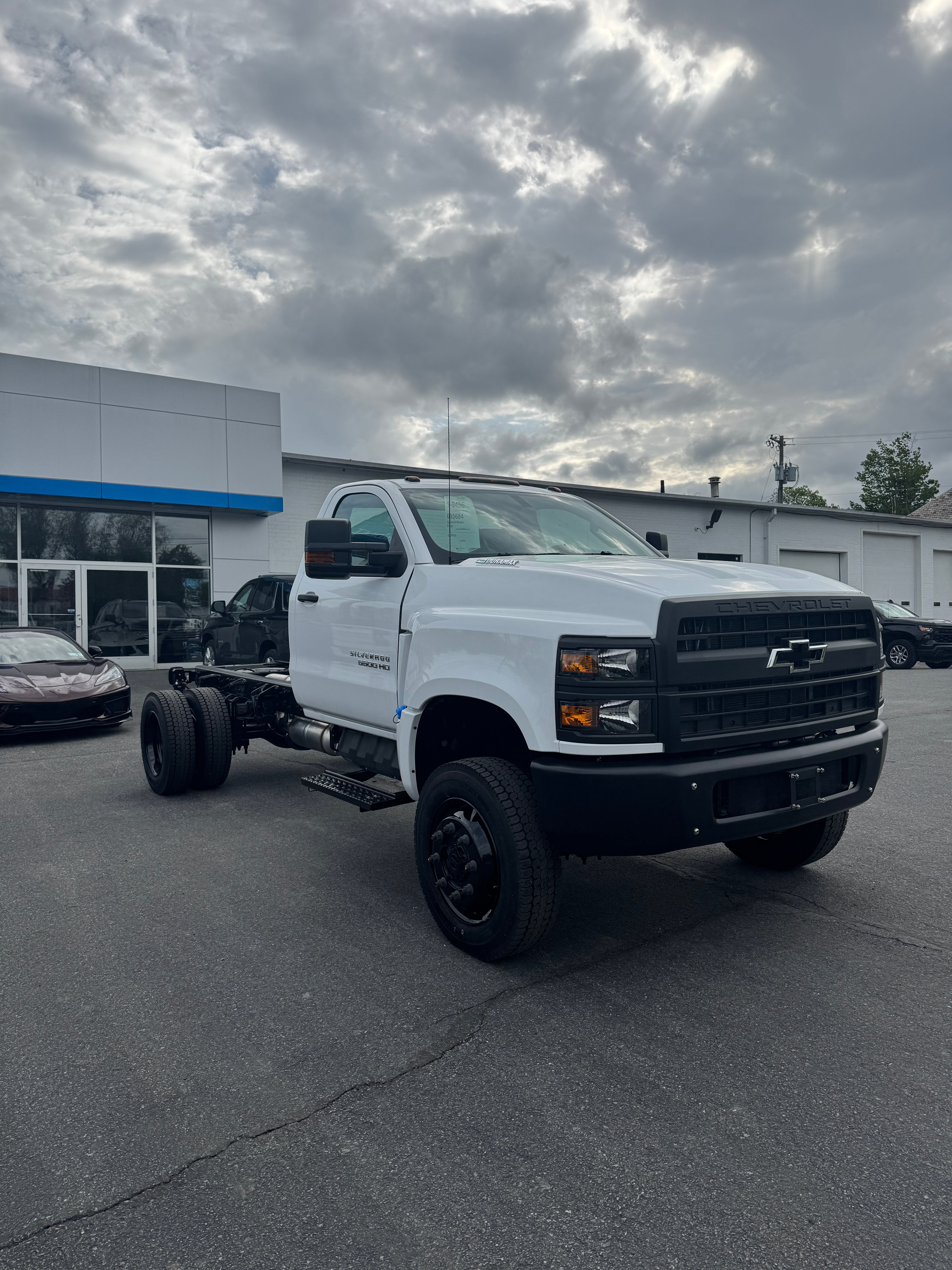 2024 Chevrolet Silverado 5500 HD Work Truck