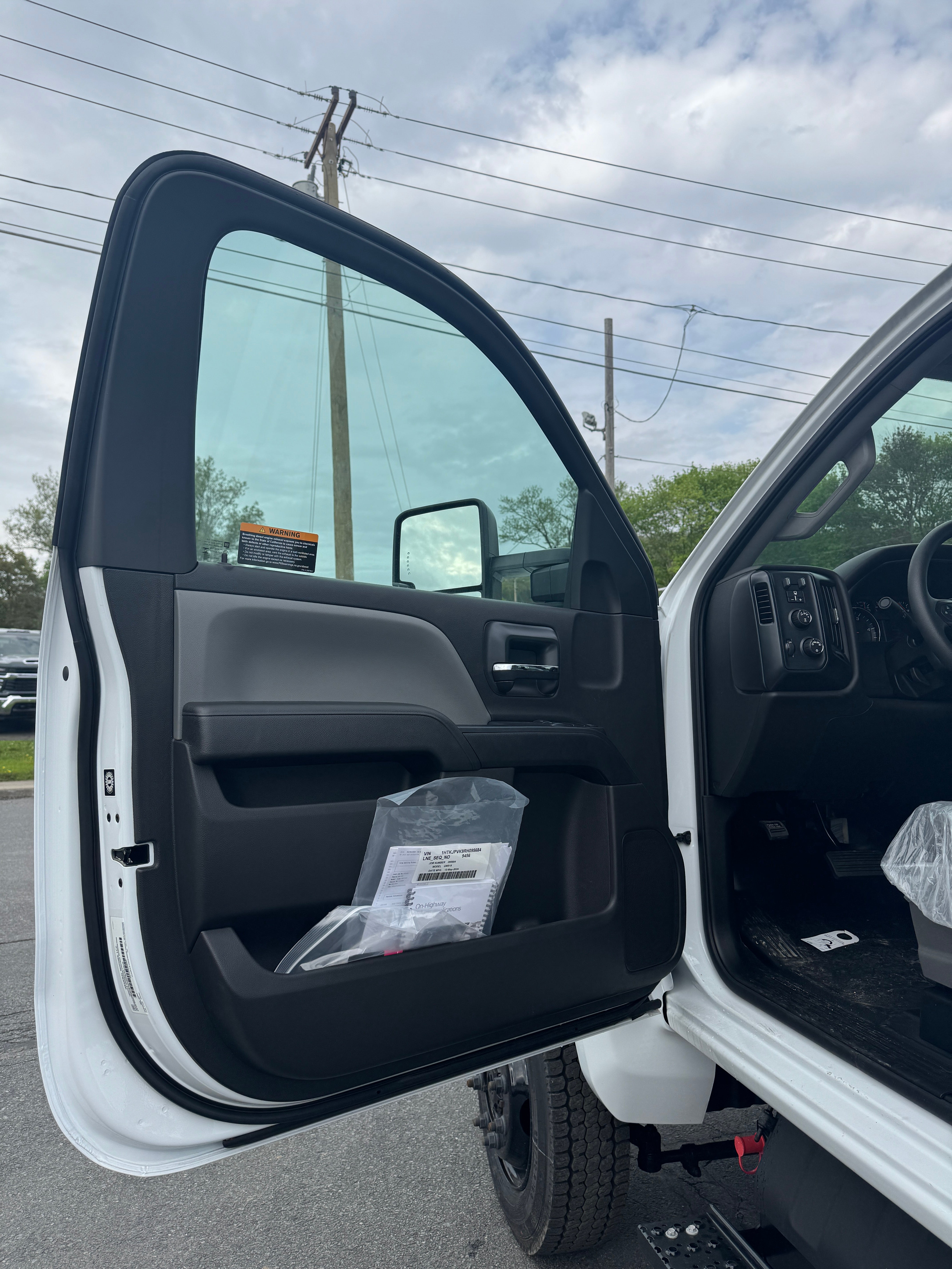 2024 Chevrolet Silverado 5500 HD Work Truck