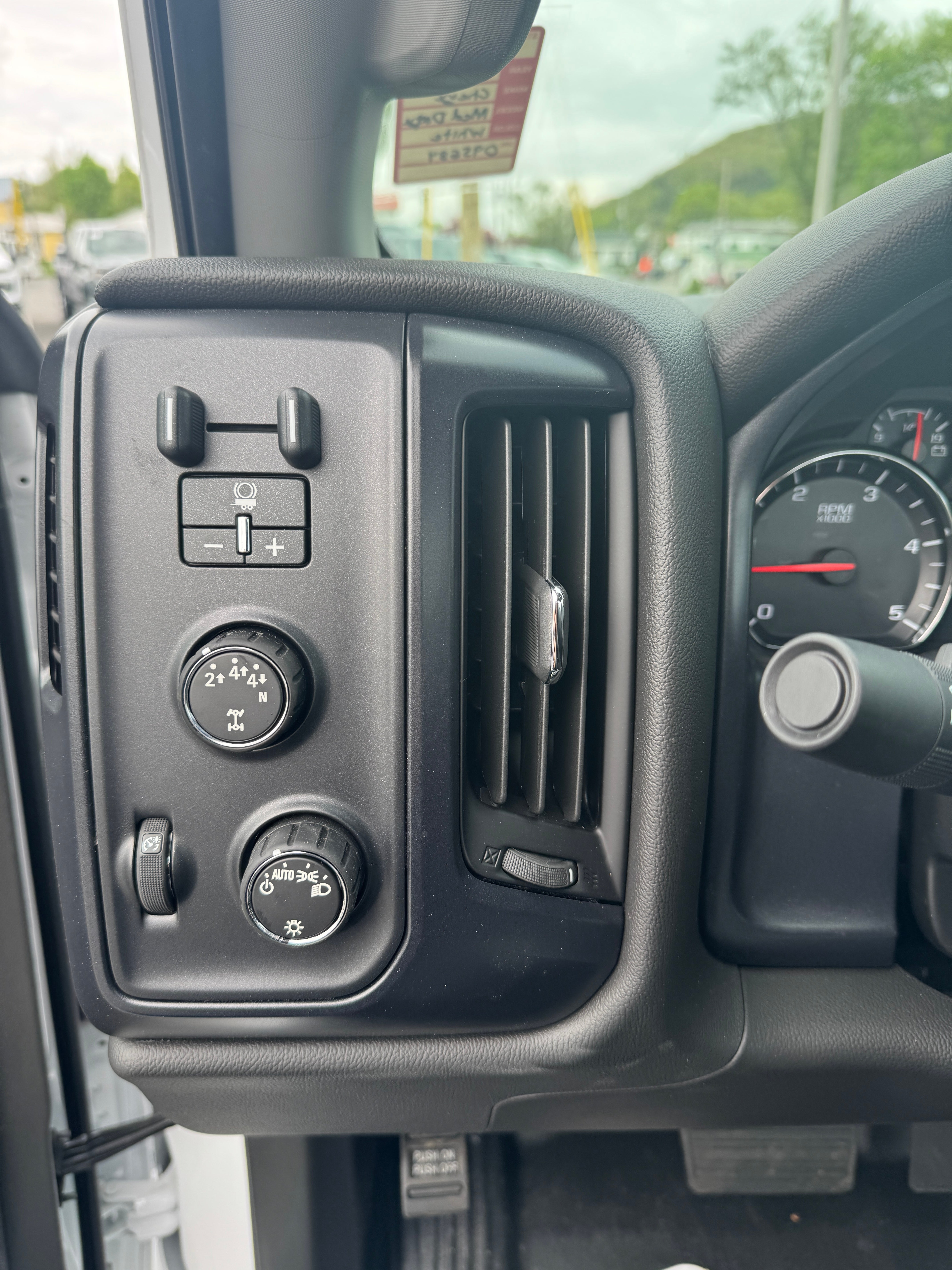 2024 Chevrolet Silverado 5500 HD Work Truck