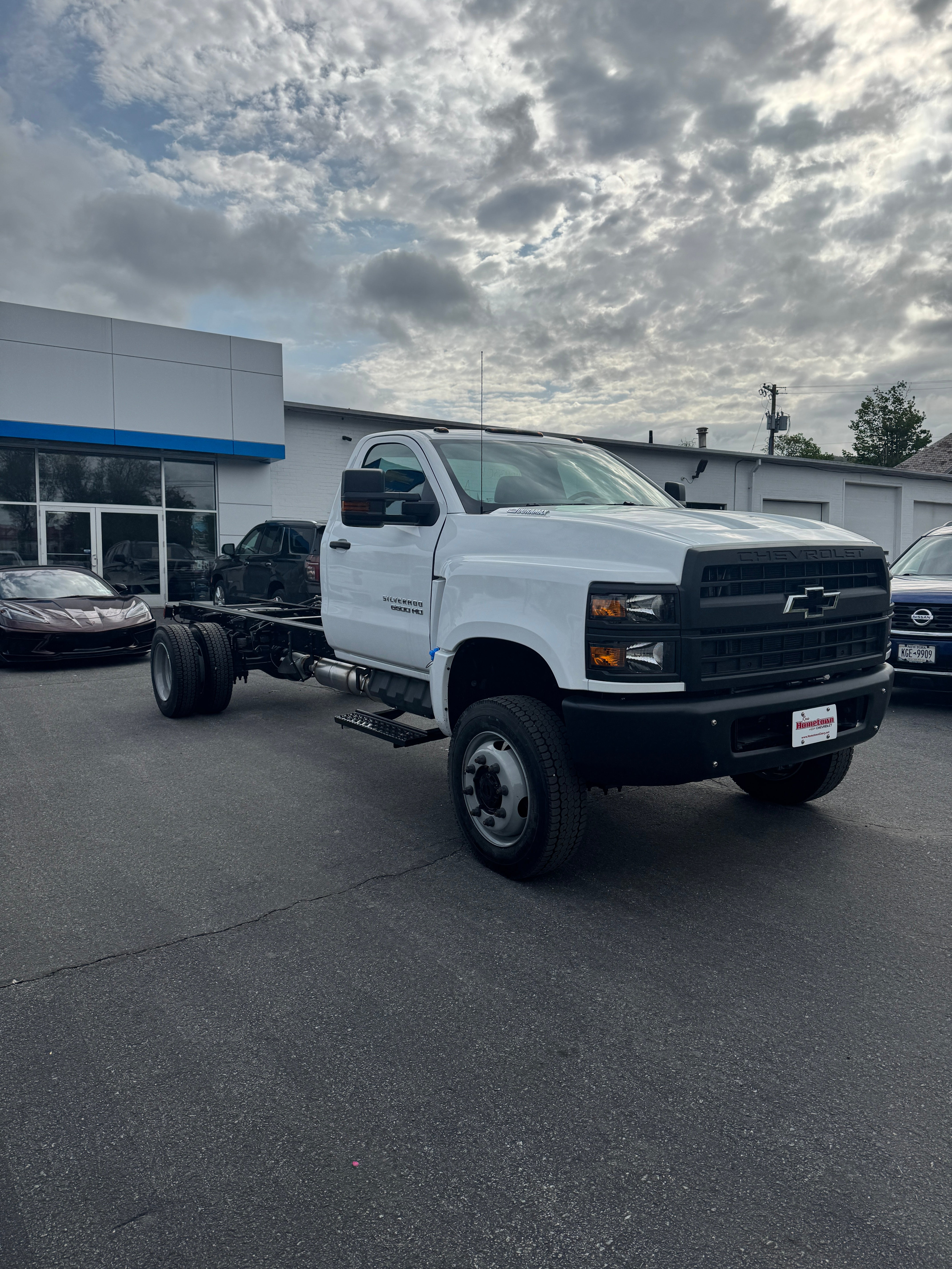 2024 Chevrolet Silverado 6500 HD Work Truck