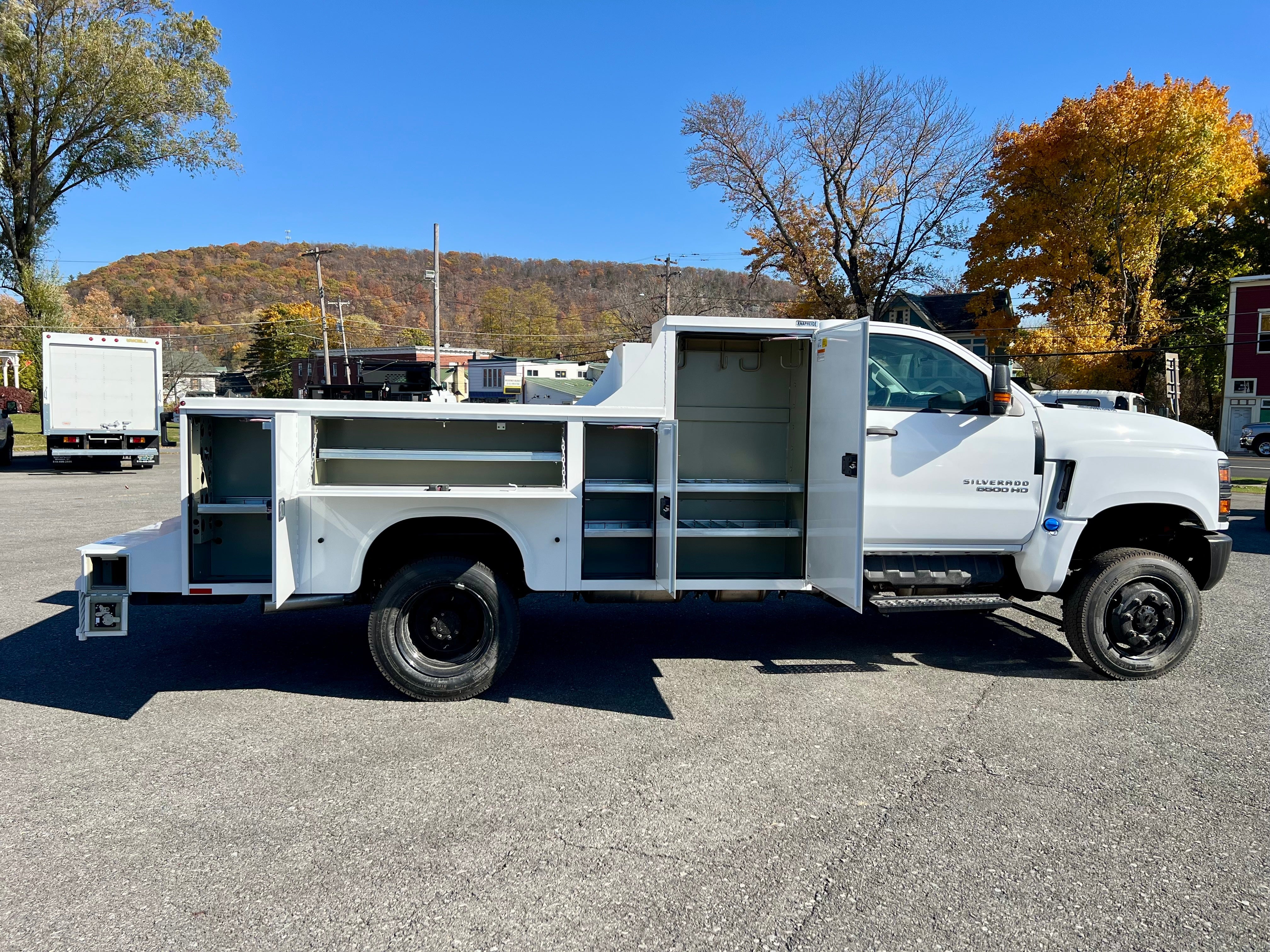 2024 Chevrolet Silverado 6500 HD Work Truck