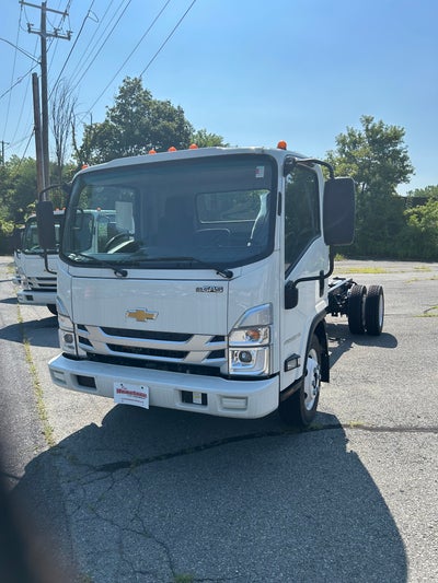 2025 Chevrolet Low Cab Forward 4500 Base