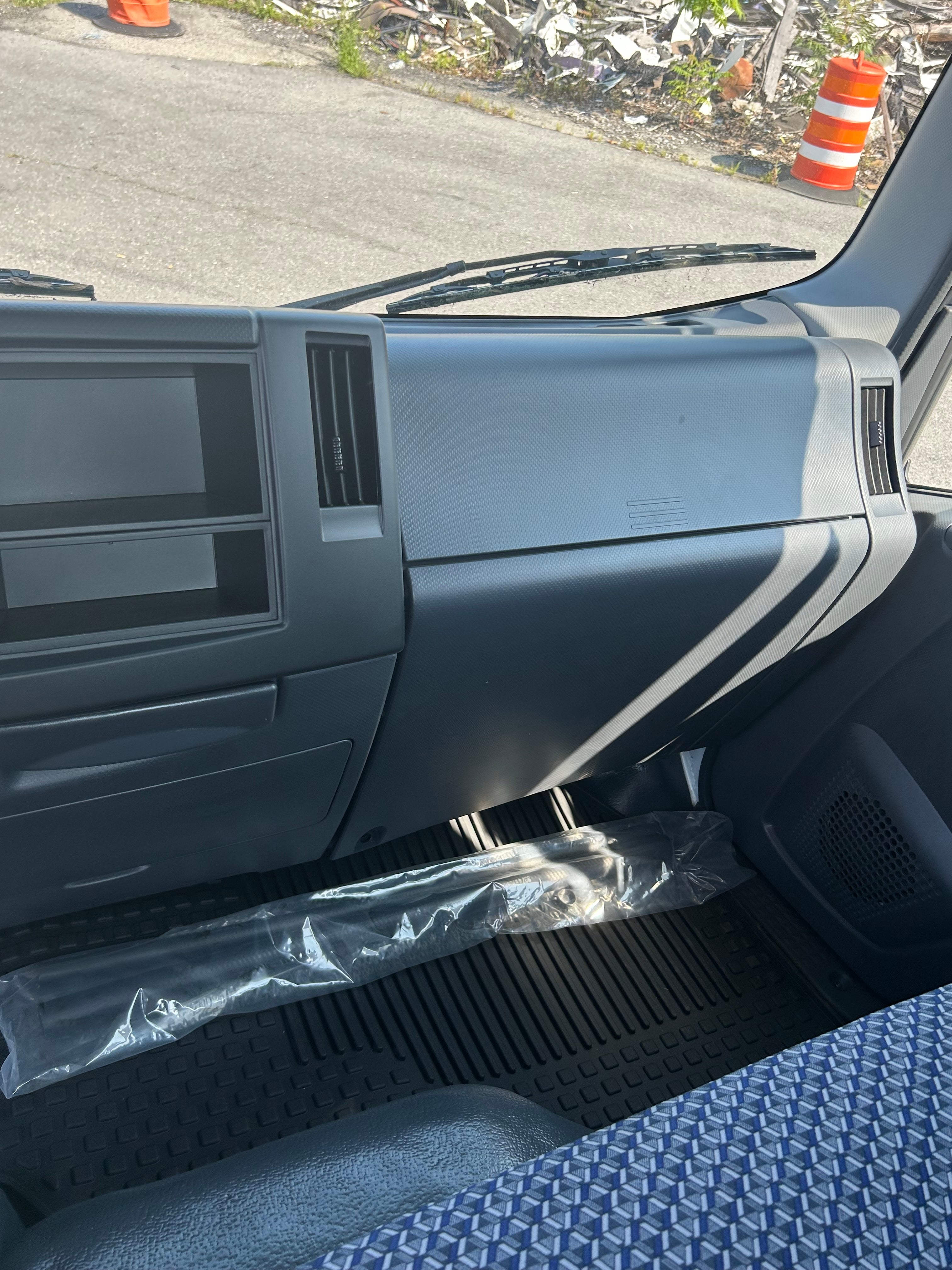 2025 Chevrolet Low Cab Forward 4500 Base