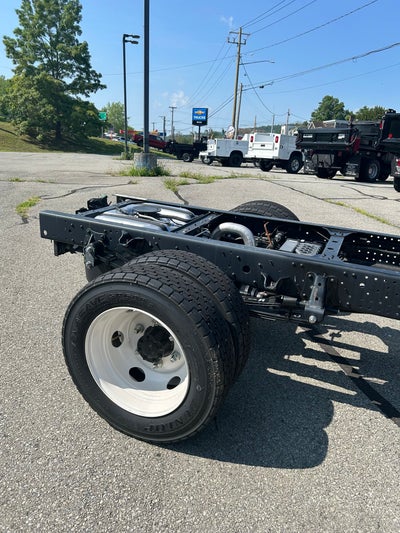 2025 Chevrolet Low Cab Forward 4500 Base