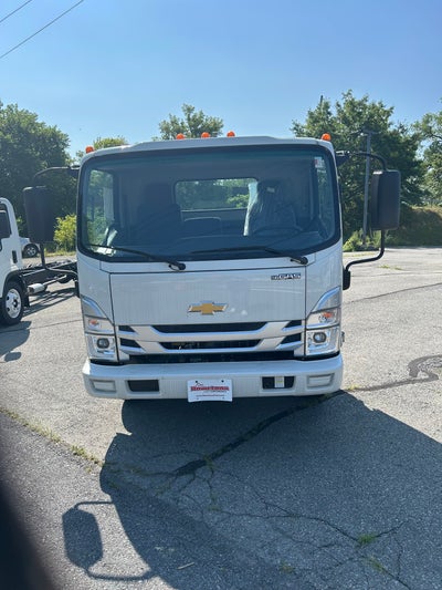 2025 Chevrolet Low Cab Forward 4500 Base