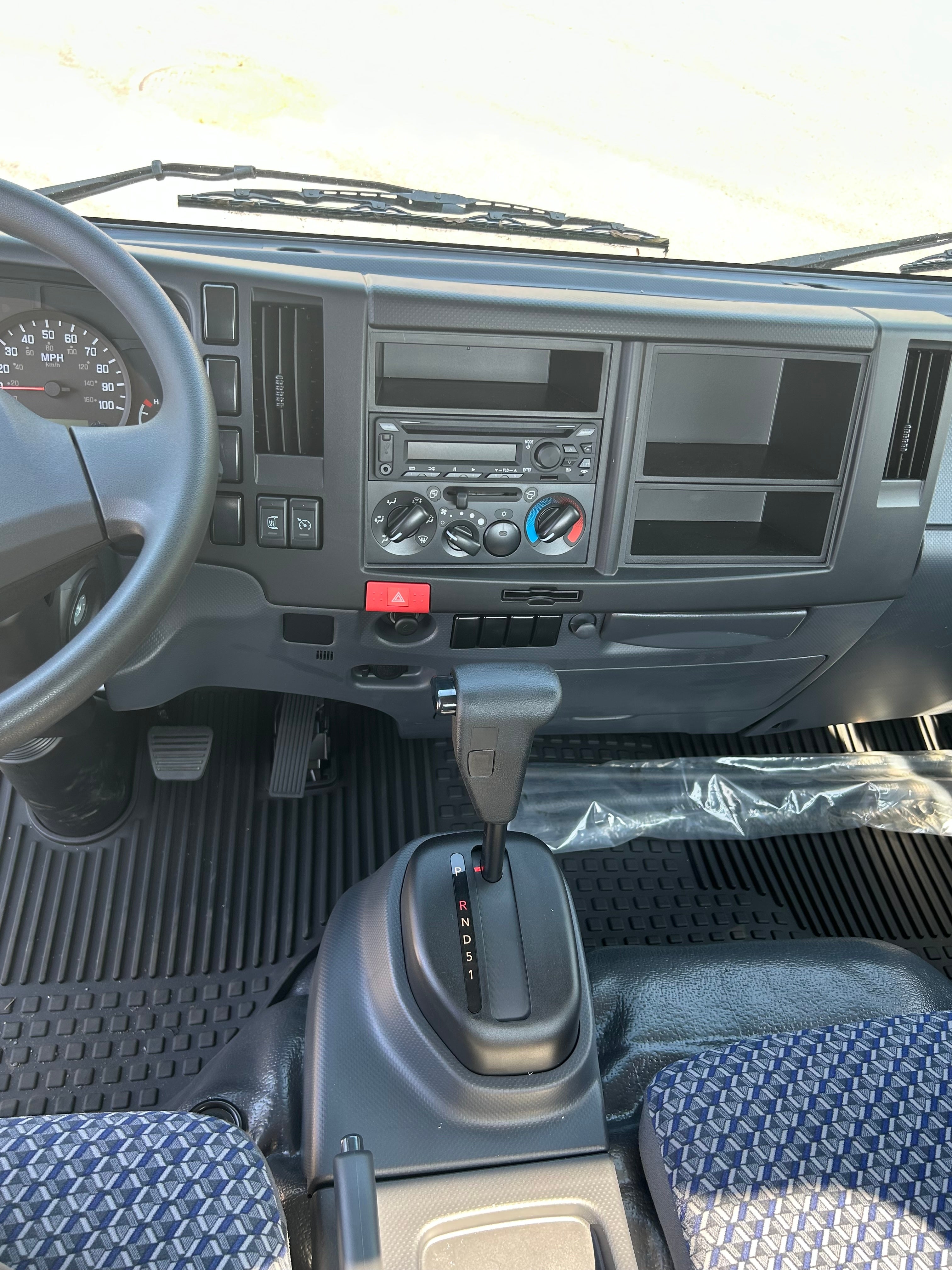 2025 Chevrolet Low Cab Forward 4500 Base