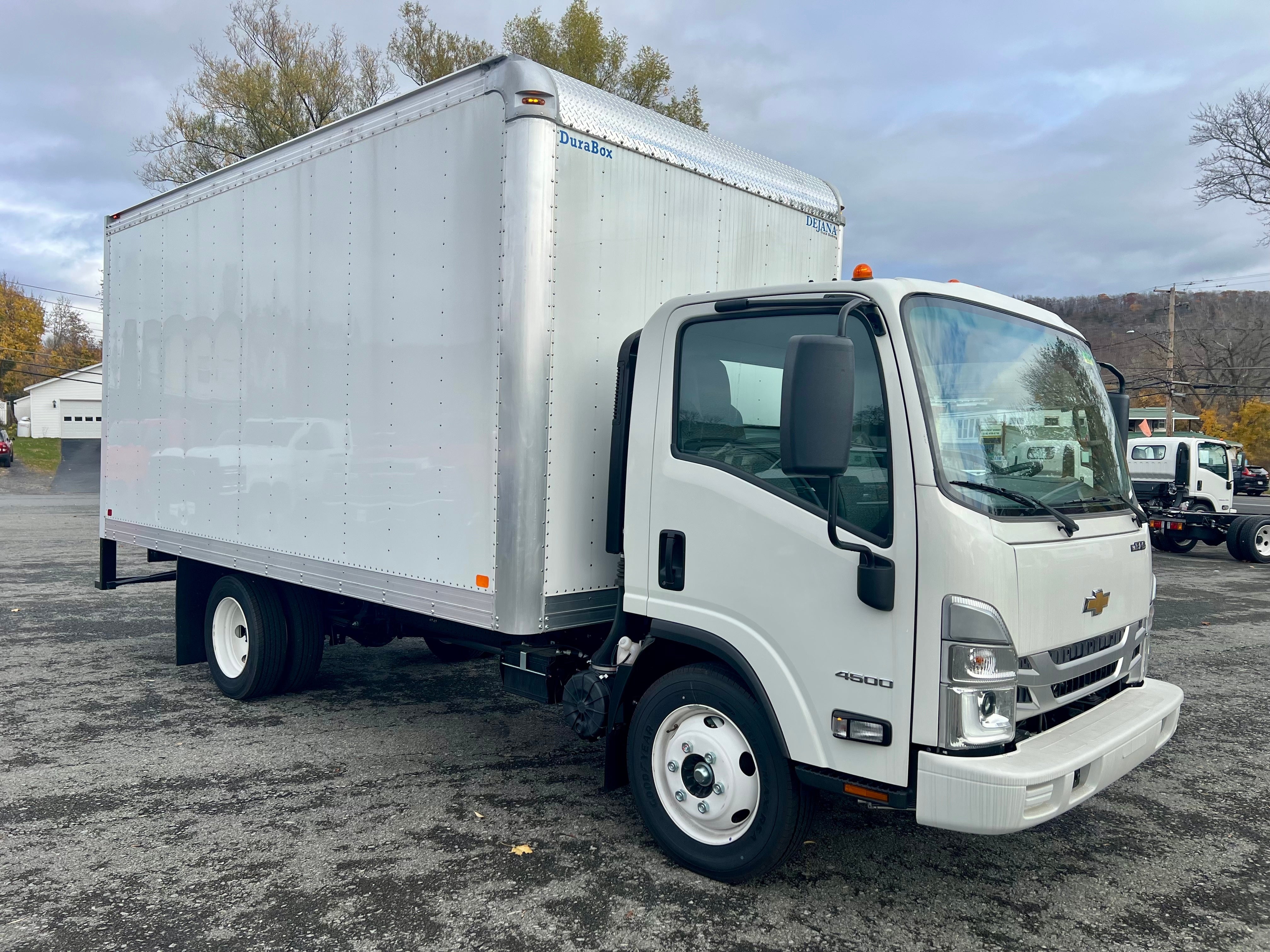 2024 Chevrolet Low Cab Forward 4500 Base